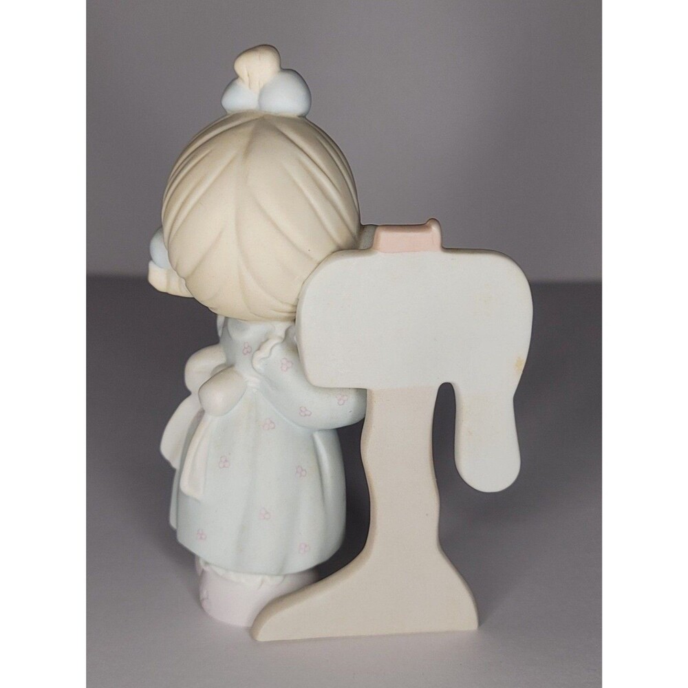 Precious Moments C0011 Sharing the Good News Together 5.2" Collector's Club - Picture 3 of 6